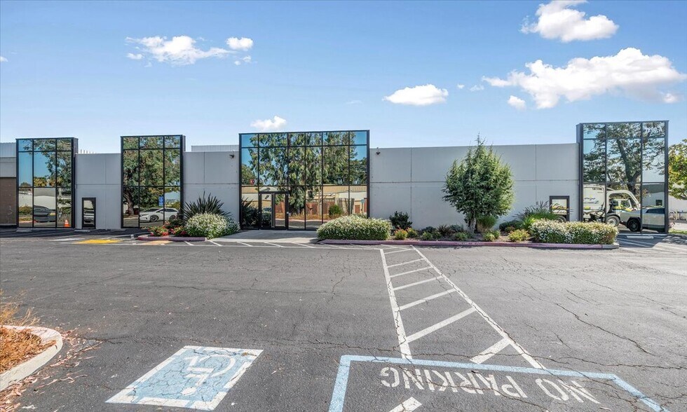 1290 Reamwood Ave, Sunnyvale, CA à louer - Photo de l’immeuble – Image 2 sur 37