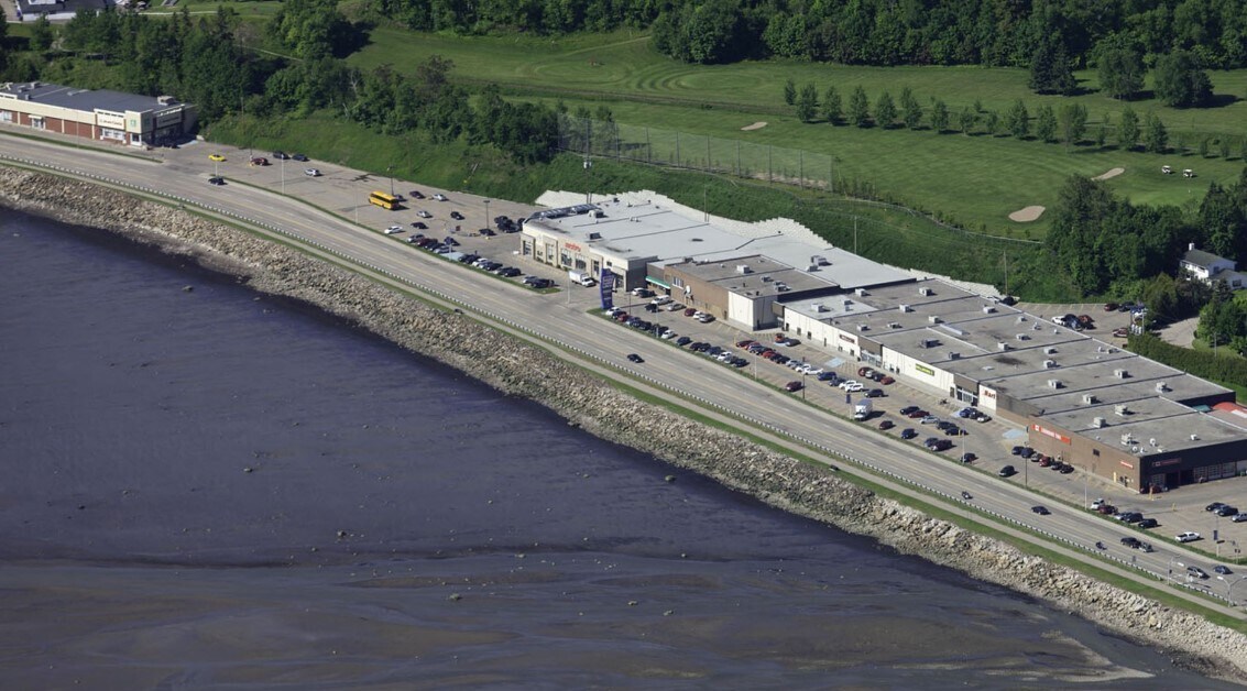 153-375 Boul De Comporté, La Malbaie, QC à louer Photo de l’immeuble– Image 1 sur 1