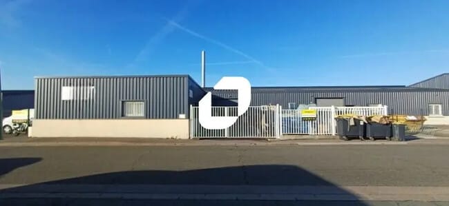 Plus de détails pour Bureau, Local d'activités à louer