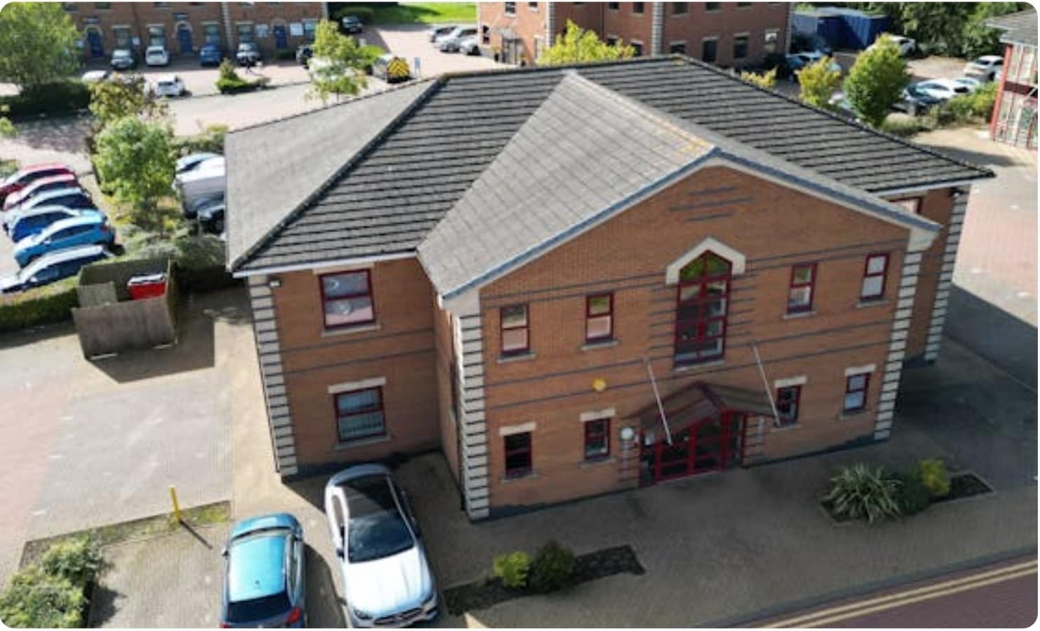 Castle Mound Way, Rugby à louer Photo de l’immeuble– Image 1 sur 5