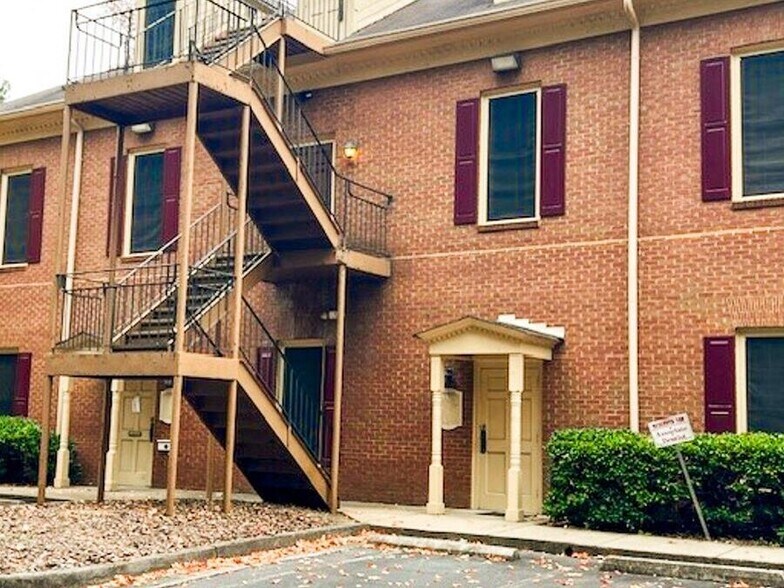 900 N Hairston Rd, Stone Mountain, GA à louer - Photo de l’immeuble – Image 2 sur 7