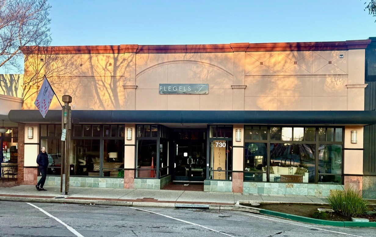 728-732 Santa Cruz Ave, Menlo Park, CA à louer Photo principale– Image 1 sur 9