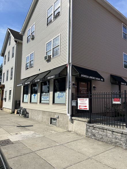 624-628 Main St, Paterson, NJ à louer - Photo de l’immeuble – Image 2 sur 16
