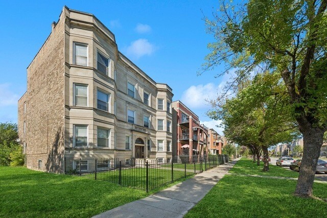 5410 S Indiana Ave, Chicago, IL à vendre - Photo de l’immeuble – Image 2 sur 13