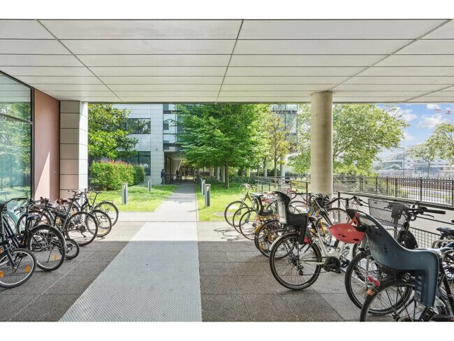 Plus de détails pour Bureau à louer