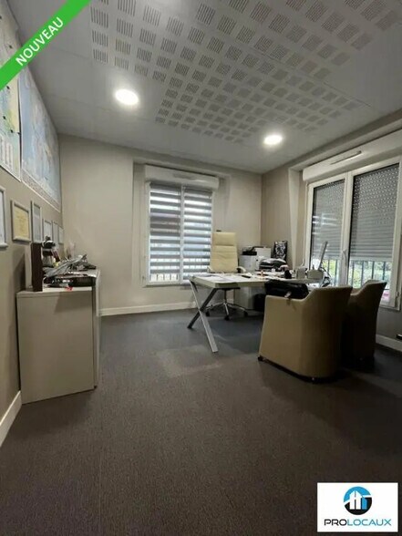 Bureau dans Vineuil-Saint-Firmin à vendre - Photo intérieure – Image 2 sur 5