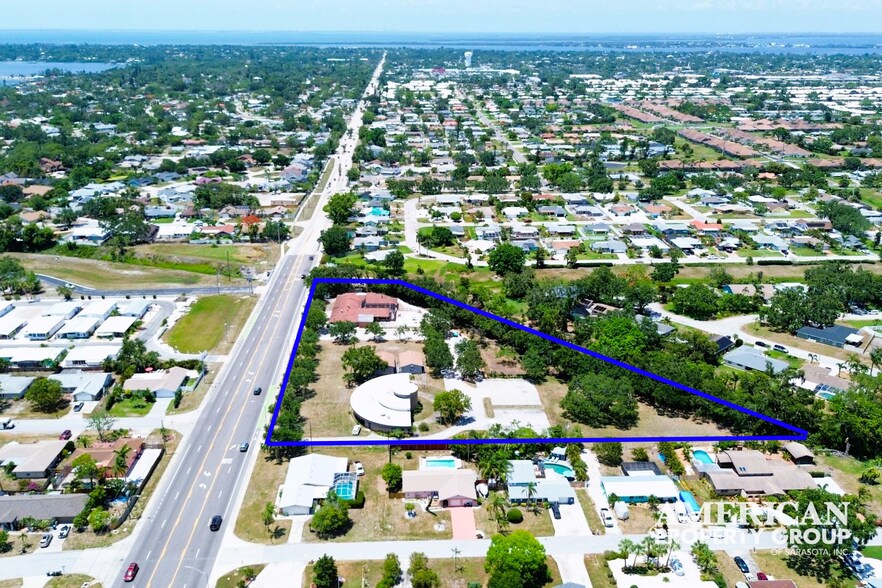 2209 75th St W, Bradenton, FL à vendre - Photo de l’immeuble – Image 3 sur 29