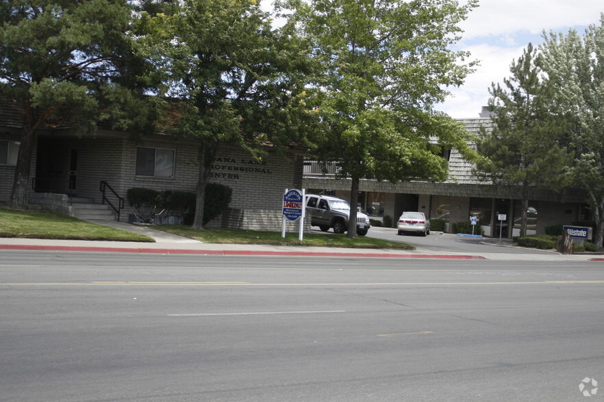 1101 W Moana Ln, Reno, NV à louer - Photo de l’immeuble – Image 3 sur 4