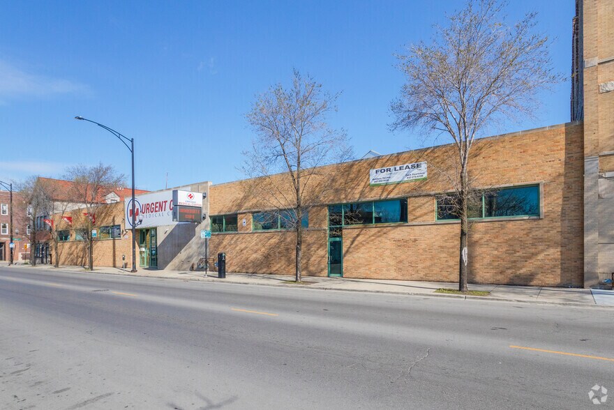 3640 W Armitage Ave, Chicago, IL à louer - Photo de l’immeuble – Image 3 sur 18