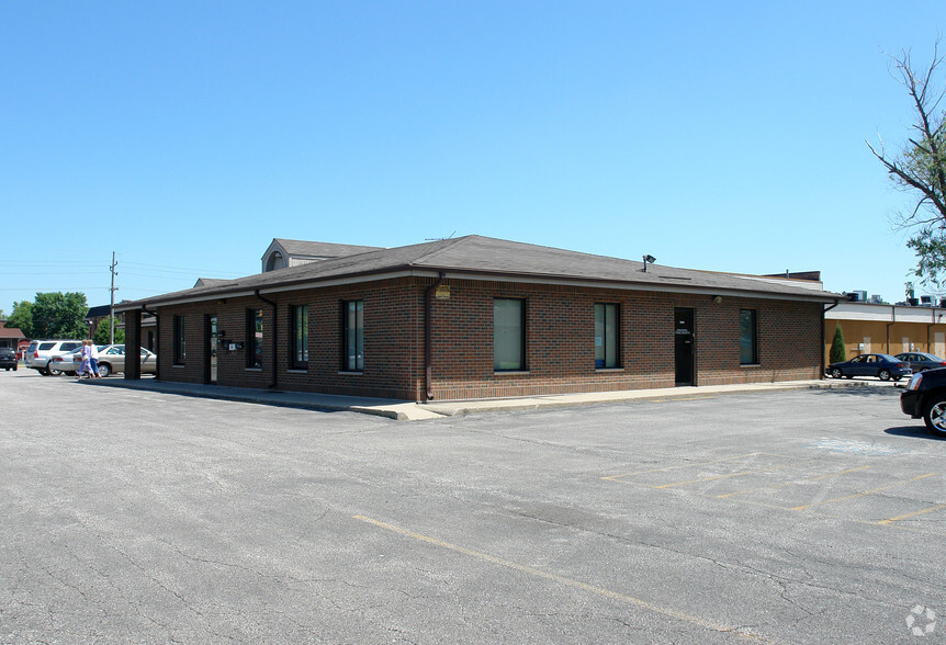 2001-2009 45th Ave, Griffith, IN à vendre - Photo de l’immeuble – Image 3 sur 8