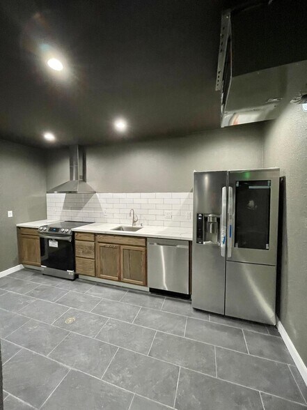 4706 3rd St, San Francisco, CA à louer - Photo de l’immeuble – Image 1 sur 4