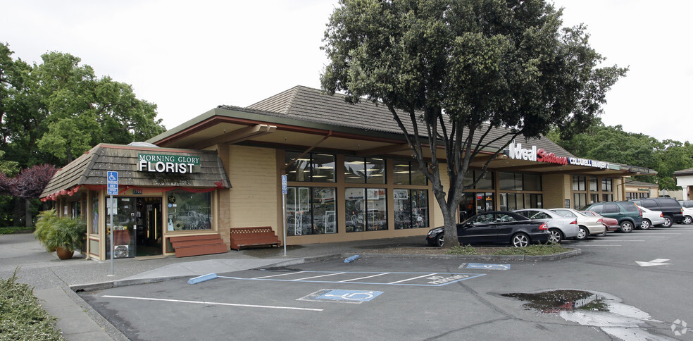 1707-1767 Grant Ave, Novato, CA à louer - Photo principale – Image 3 sur 6