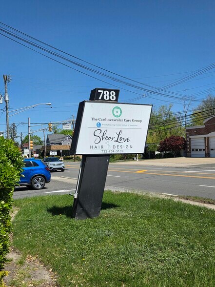 788 Broad St, Shrewsbury, NJ à louer - Photo de l’immeuble – Image 1 sur 5