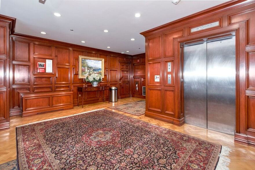 75 Lane Rd, Fairfield, NJ à louer - Photo intérieure – Image 3 sur 14
