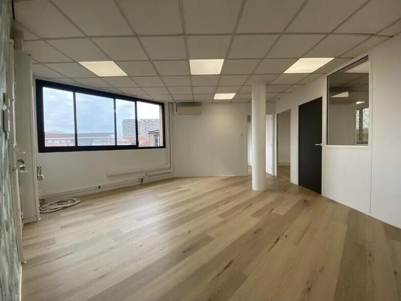 18 Place Roguet, Toulouse à louer - Photo intérieure – Image 3 sur 17