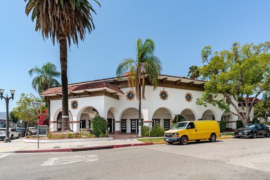 333 E Colorado St, Glendale, CA à louer - Photo de l’immeuble – Image 2 sur 76