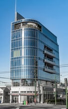 1401 W Broadway, Vancouver, BC à louer Photo de l’immeuble– Image 1 sur 2