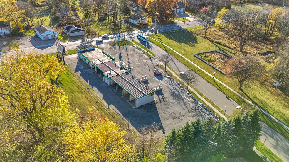3422 Flushing Rd, Flint, MI à vendre - Photo de l’immeuble – Image 3 sur 32