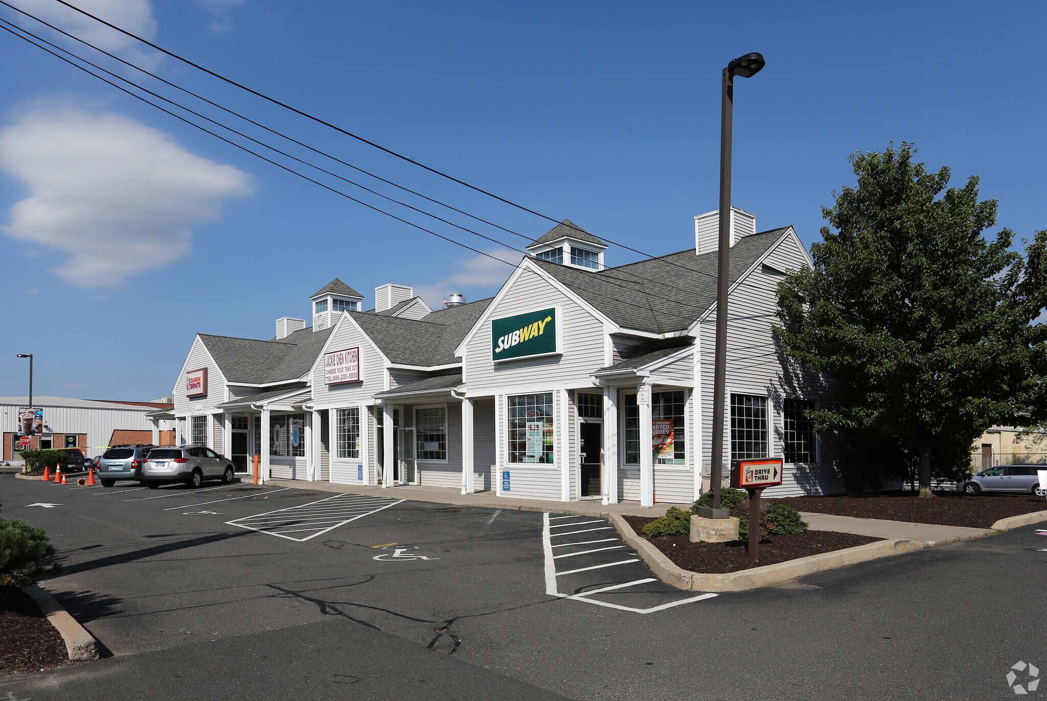 450 New Park Ave, West Hartford, CT à louer Photo de l’immeuble– Image 1 sur 5