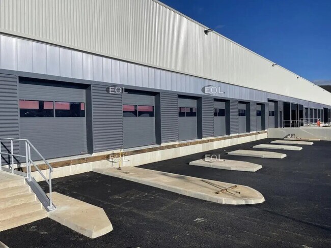 Plus de détails pour Rue Du Long Boël, Saint-Étienne-du-Rouvray - Industriel/Logistique à louer