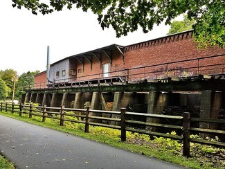 Plus de détails pour 12 Harmony St, Adams, MA - Industriel/Logistique à vendre