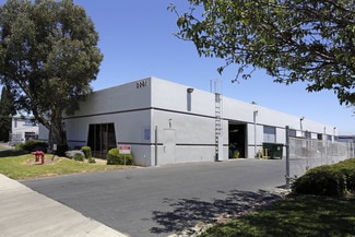 Plus de détails pour 2201 S Standard Ave, Santa Ana, CA - Industriel/Logistique à louer