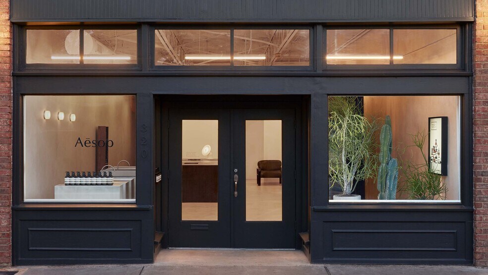 310-380 W 7th St, Dallas, TX à louer - Photo principale – Image 1 sur 2