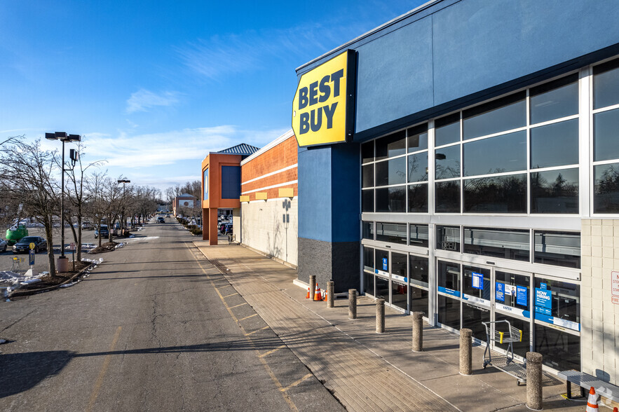 354-410 State Route 10, East Hanover, NJ à louer - Photo de l’immeuble – Image 1 sur 8