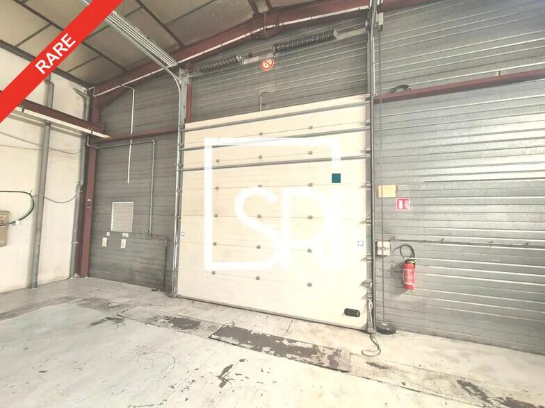 Industriel/Logistique dans Viscomtat à vendre - Photo intérieure – Image 3 sur 12