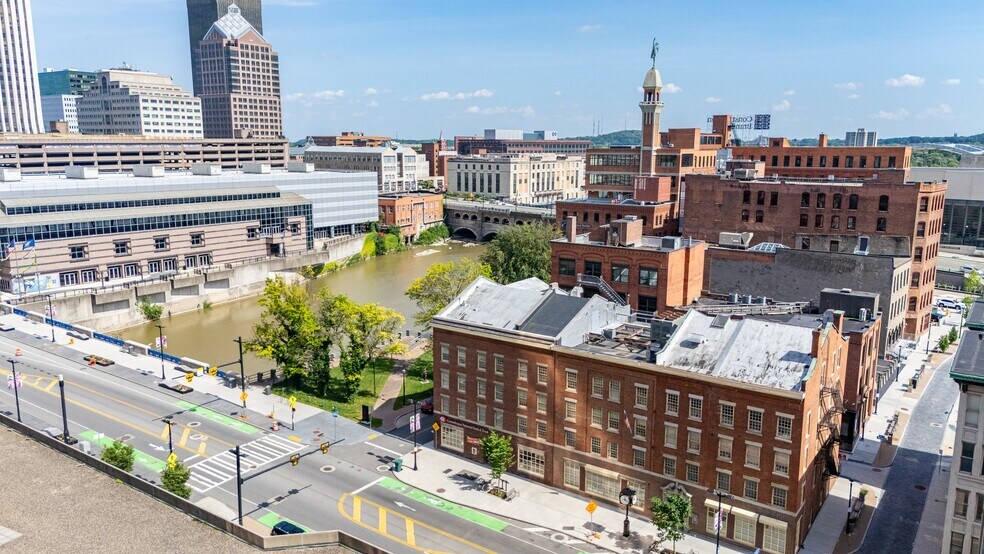 31 E Main St, Rochester, NY à vendre - Photo de l’immeuble – Image 1 sur 5