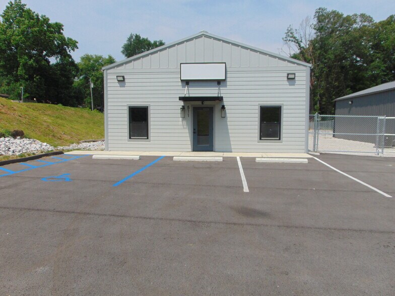 001 Broadway Street, Florence, AL à vendre - Photo de l’immeuble – Image 2 sur 20