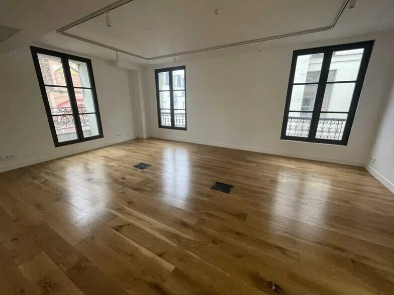 6 Rue Neuve Saint-Pierre, Paris à louer - Photo de l’immeuble – Image 3 sur 14