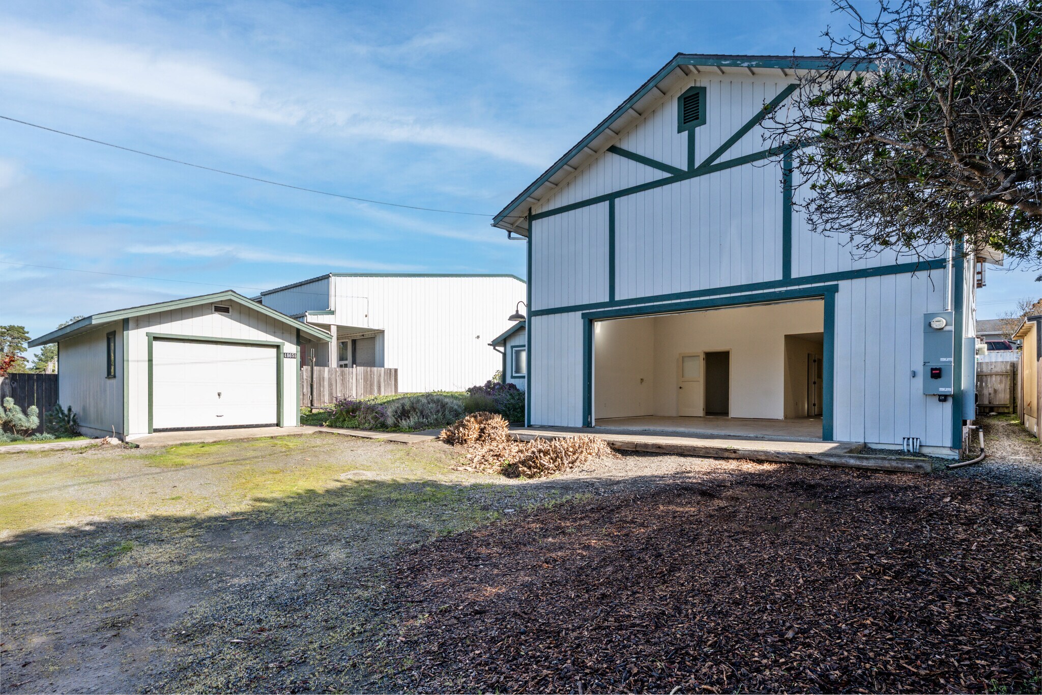 18651 Old Coast Hwy, Fort Bragg, CA à vendre Photo de l’immeuble– Image 1 sur 27