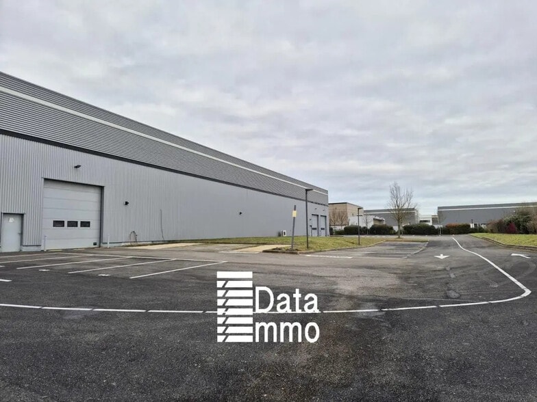 Industriel/Logistique dans Bailly-Romainvilliers à louer - Photo de l’immeuble – Image 2 sur 13