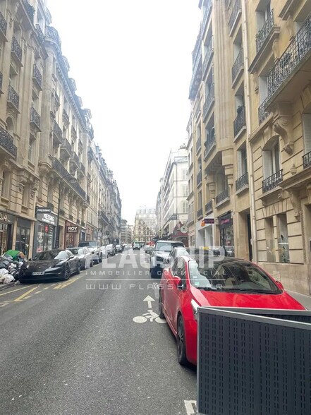 Local commercial dans Paris à louer - Photo de l’immeuble – Image 1 sur 1