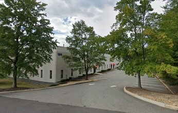 124 Tices Ln, East Brunswick, NJ à louer Photo intérieure– Image 1 sur 2