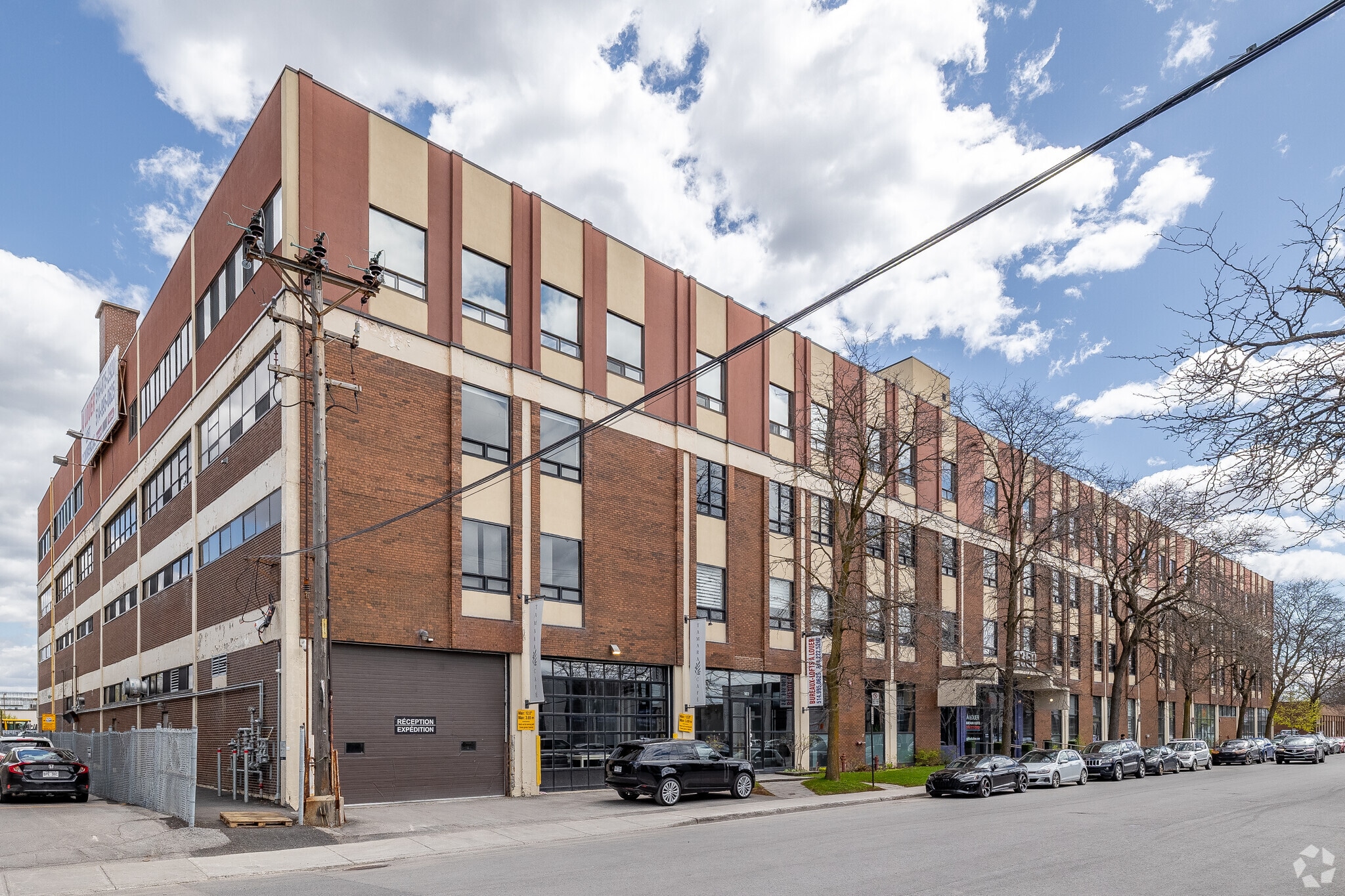 1350 Rue Mazurette, Montréal, QC à louer Photo principale– Image 1 sur 5