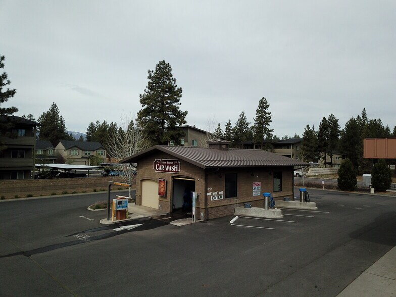1045 W Rail Way, Sisters, OR à vendre - Photo principale – Image 1 sur 16
