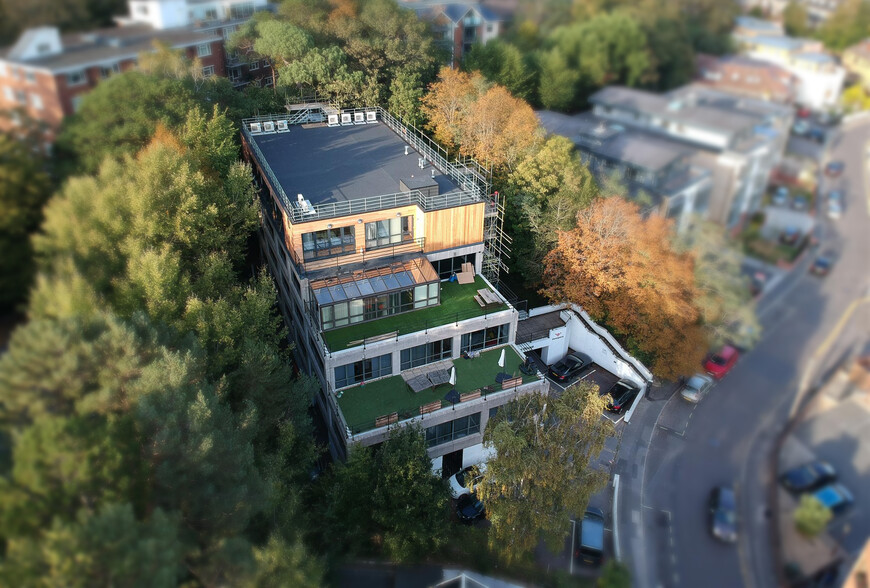 2 Lorne Park Rd, Bournemouth à louer - Photo principale – Image 1 sur 19