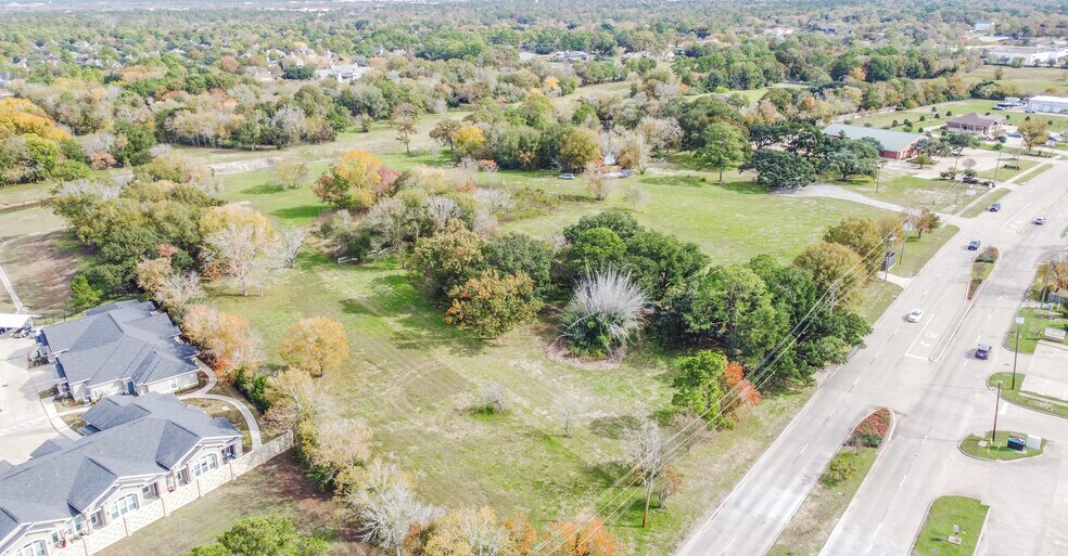 503 N Friendswood Dr, Friendswood, TX à vendre - Photo de l’immeuble – Image 1 sur 23