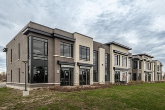 Plus de détails pour 2500 St. Laurent Blvd, Ottawa, ON - Bureau à vendre
