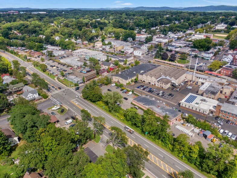19 S Pearl St, Pearl River, NY à vendre - Photo de l’immeuble – Image 3 sur 37