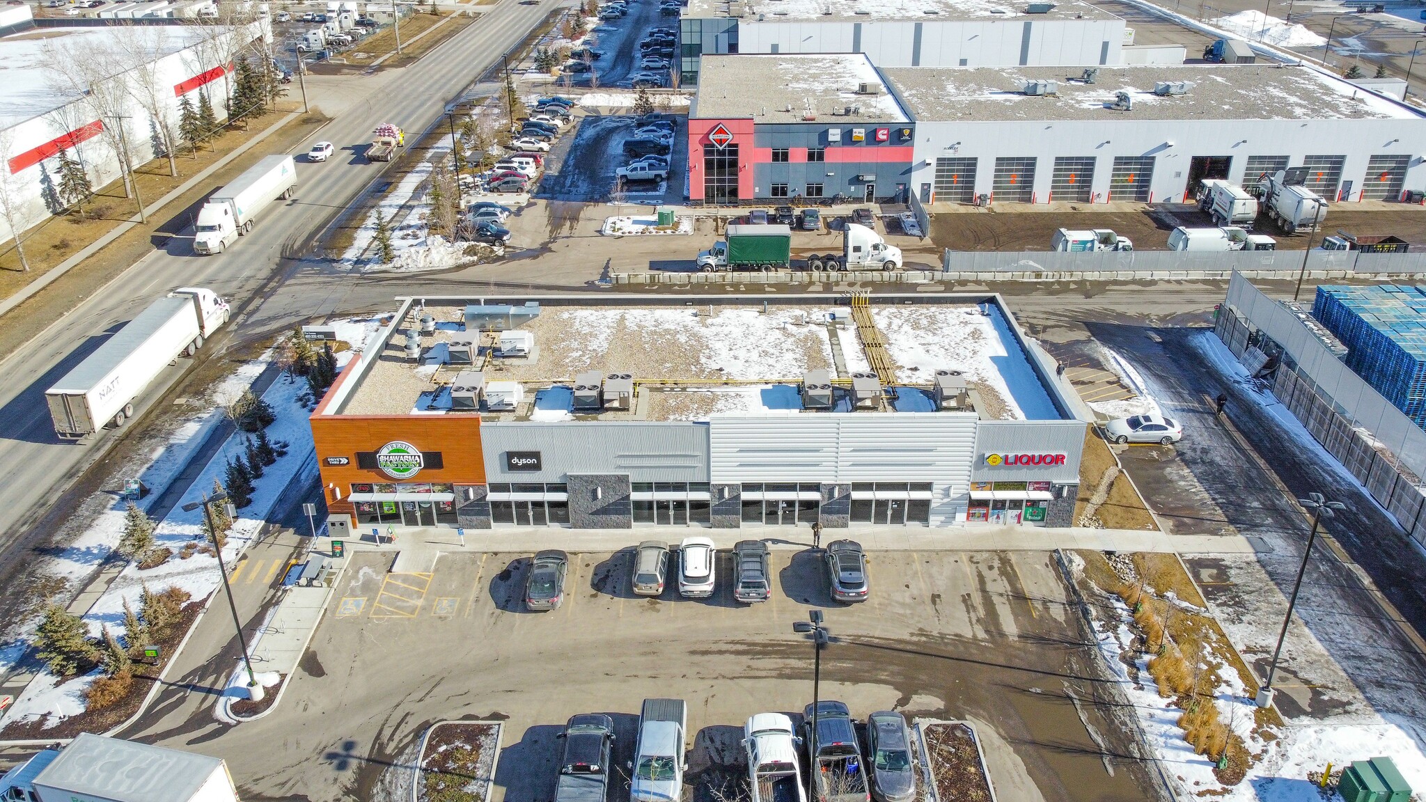 5333 61 Ave SE, Calgary, AB à louer Photo de l’immeuble– Image 1 sur 3