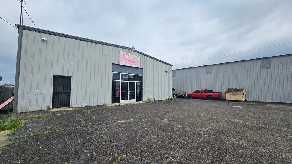 2307-2311 Industrial Way, Ceres, CA à vendre - Photo de l’immeuble – Image 3 sur 5
