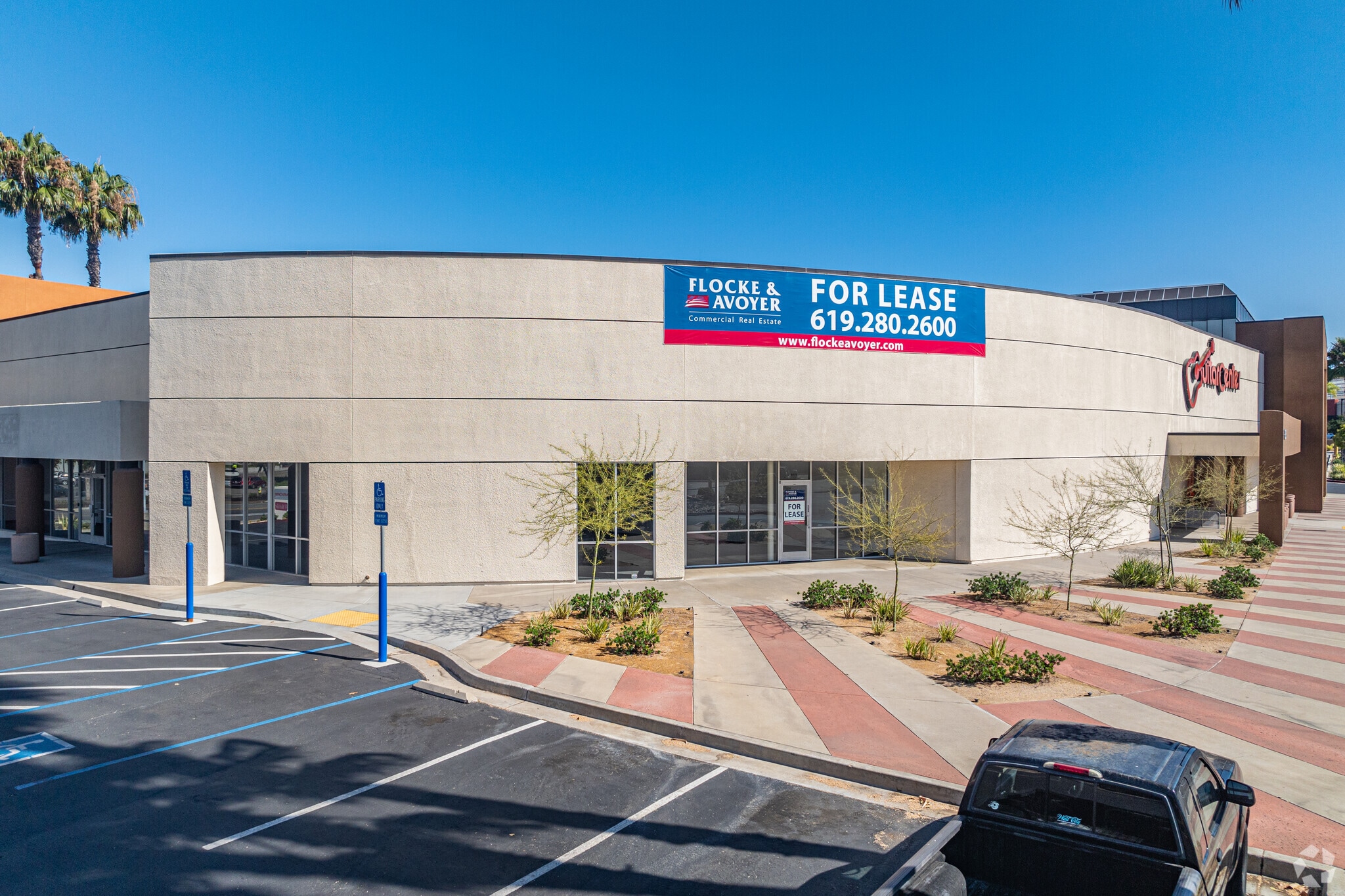 8815 Murray Dr, La Mesa, CA à louer Photo principale– Image 1 sur 5