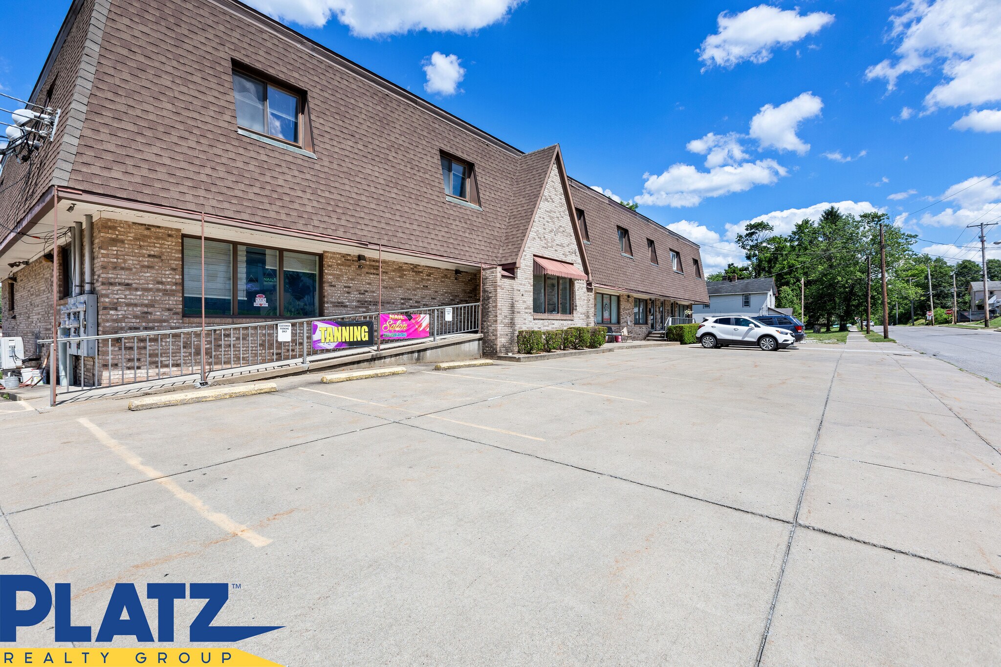 71 Terrace St, Struthers, OH à vendre Photo de l’immeuble– Image 1 sur 12