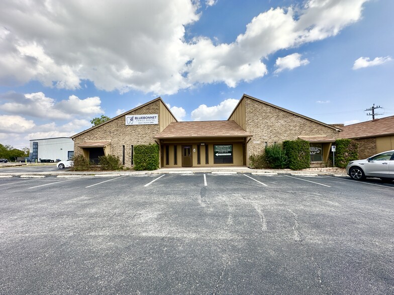 5975 FM 78, San Antonio, TX à louer - Photo de l’immeuble – Image 1 sur 7