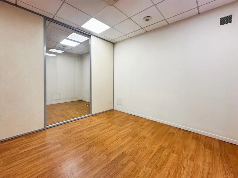 Bureau dans Issy-les-Moulineaux à louer - Photo de l’immeuble – Image 3 sur 8