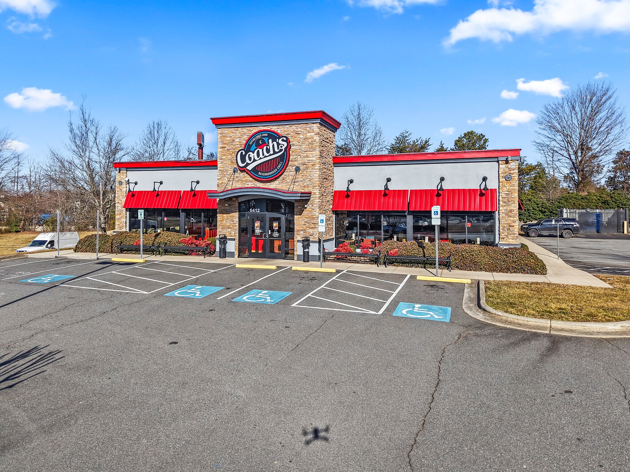 6412 Sessions Ct, Clemmons, NC à louer Photo de l’immeuble– Image 1 sur 9