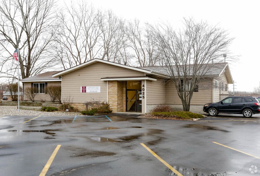 4025 Holt Rd, Holt, MI à louer - Photo de l’immeuble – Image 2 sur 3